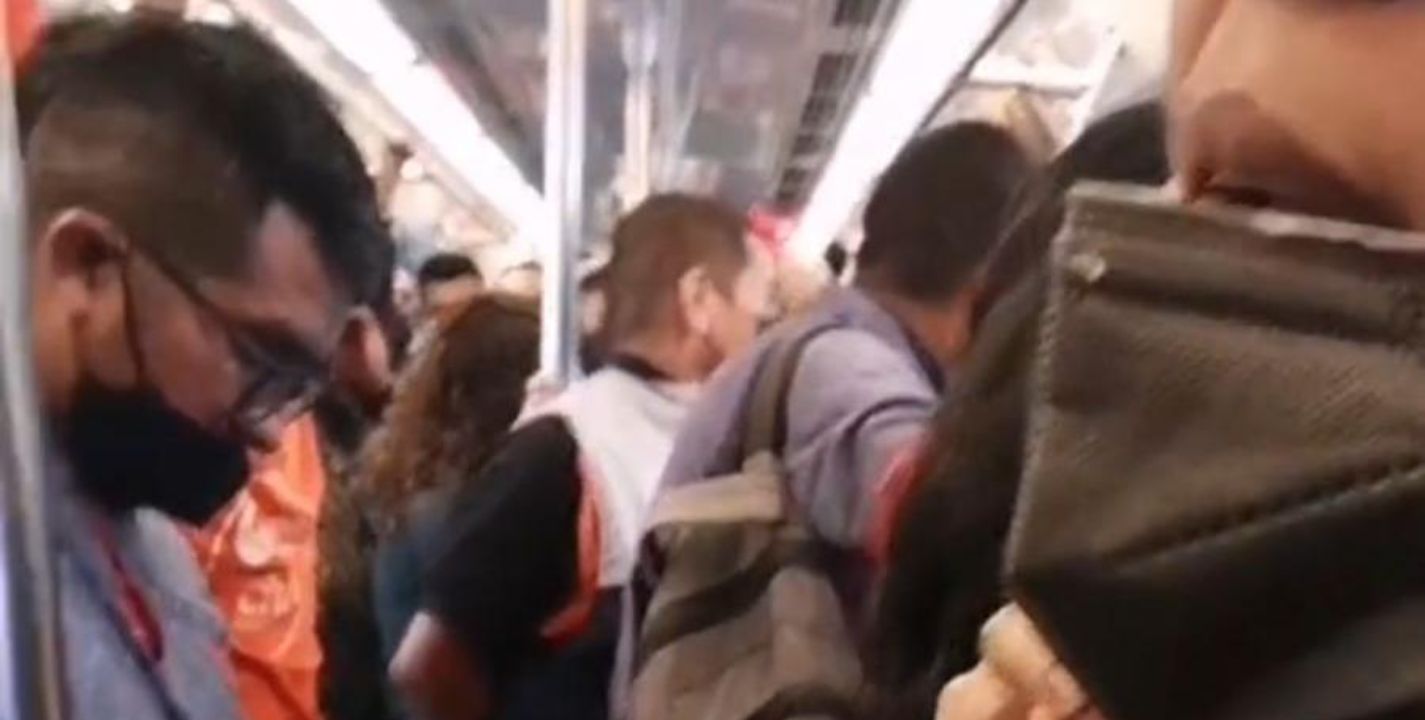Mujer insulta a usuarios del metro y se hace viral “Yo tengo más dinero que todos ustedes”