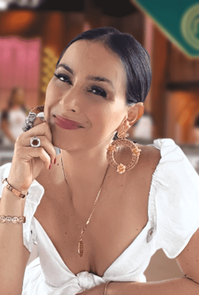 Claudia Lizaldi conducirá la nueva temporada de MasterChef Celebrity: Álex Kaffie
