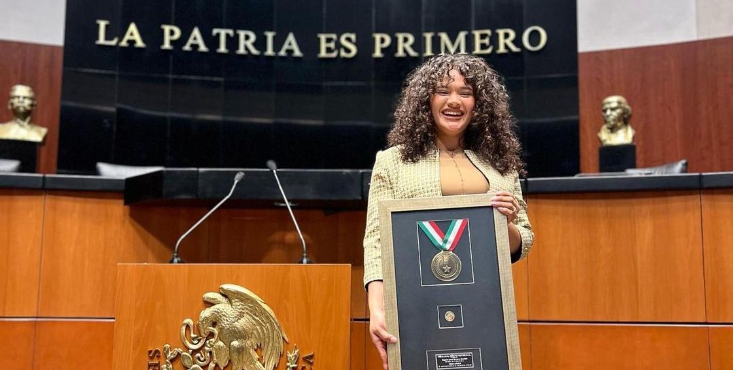 La Academia: Cesa Sáenz recibe reconocimiento por parte del Senado de la República