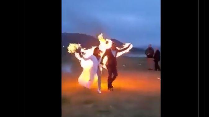 VIDEO: ¡Novios se prenden fuego en su boda!